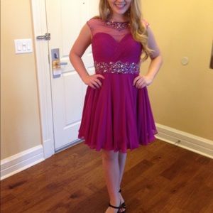 TONY BOWLS Beautiful plum cocktail dress